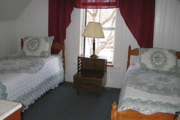 Room 37 of 60