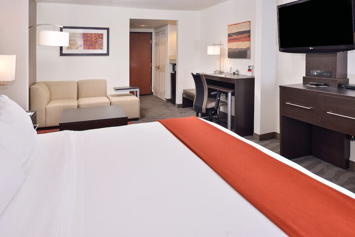 Room 13 of 46