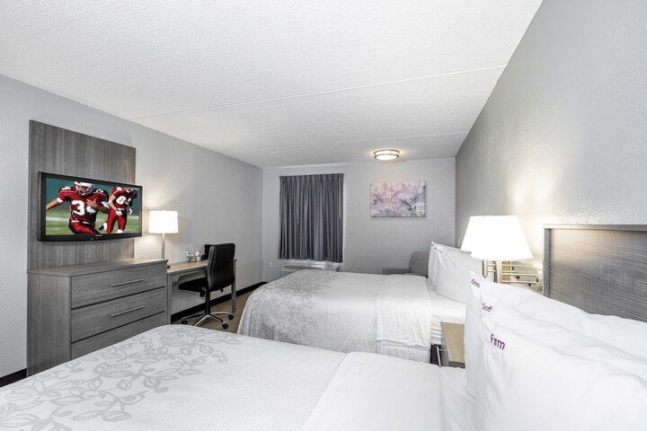 Red Roof Inn PLUS+ Boston - Mansfield / Foxboro