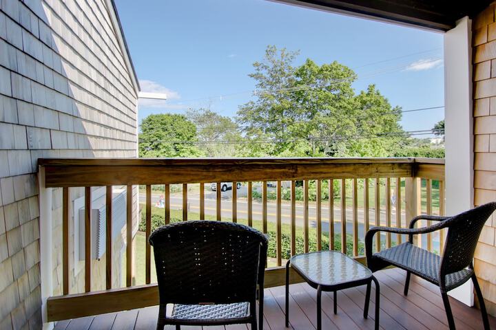 Aspinquid Resort