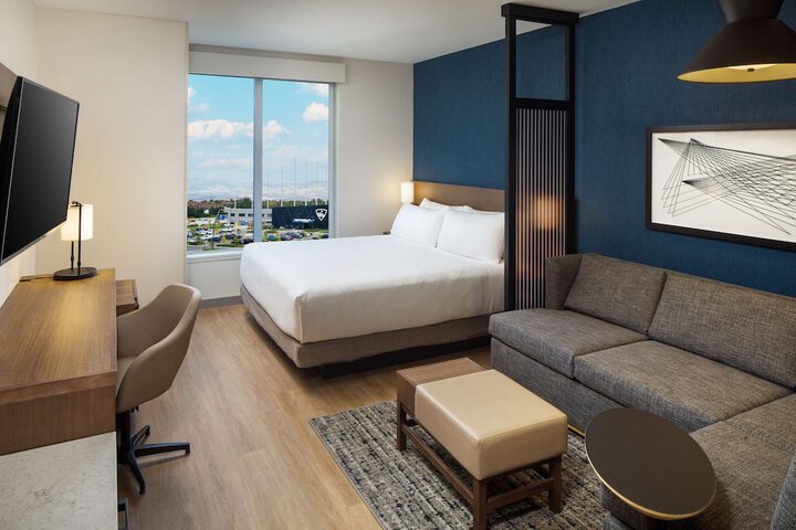 Room 20 of 33