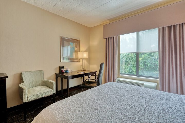 Hampton Inn & Suites Parsippany / North