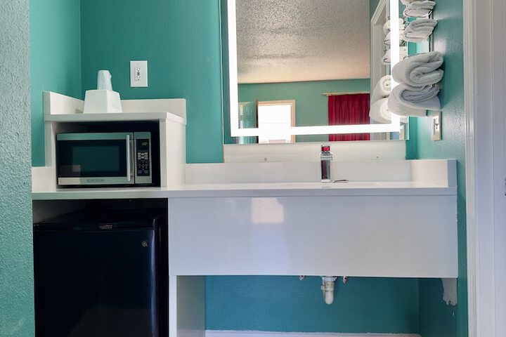 Room 14 of 26
