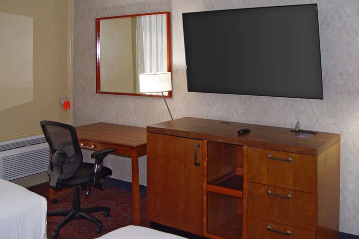 Room 63 of 76