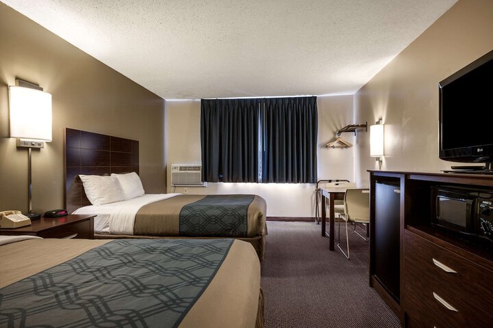 Room 40 of 48
