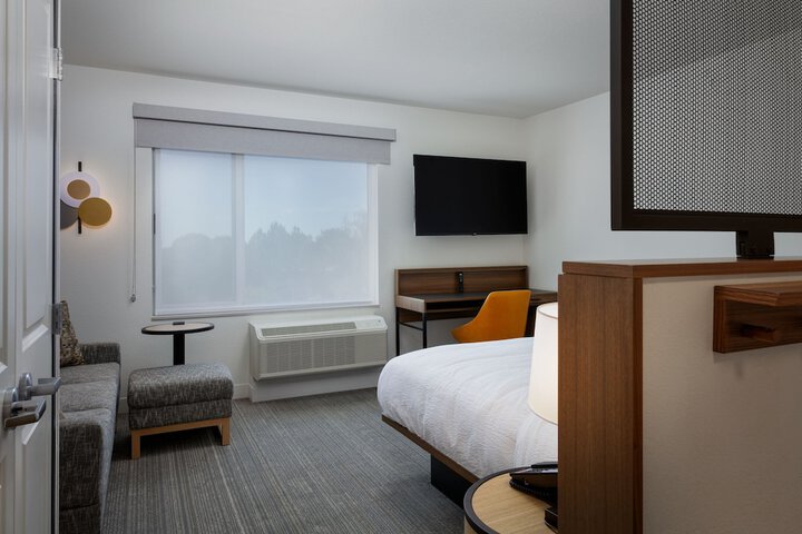 Room 19 of 34