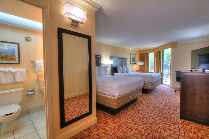 Room 35 of 62