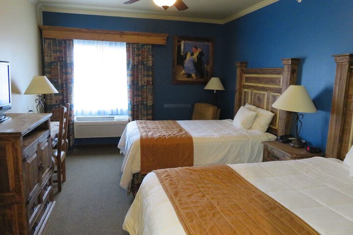 Room 27 of 38