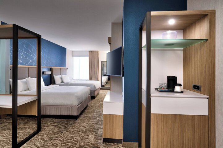 Room 19 of 28