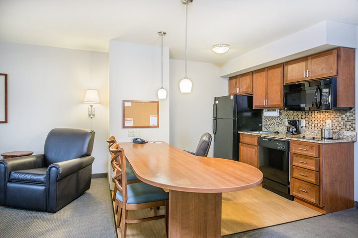 Room 12 of 27