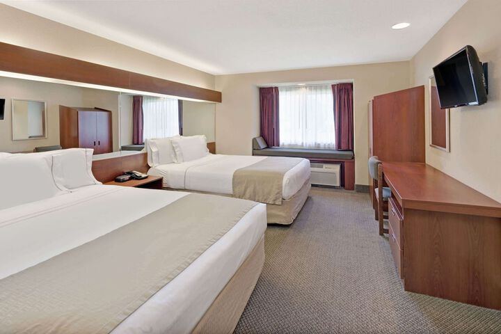 Room 8 of 15