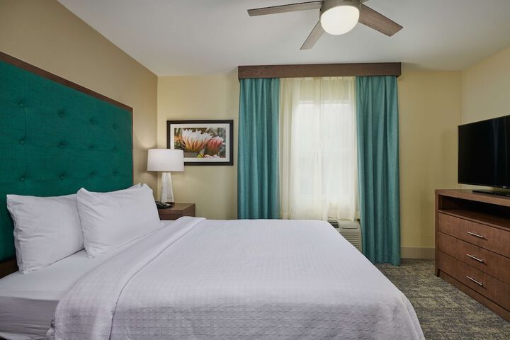Room 34 of 46