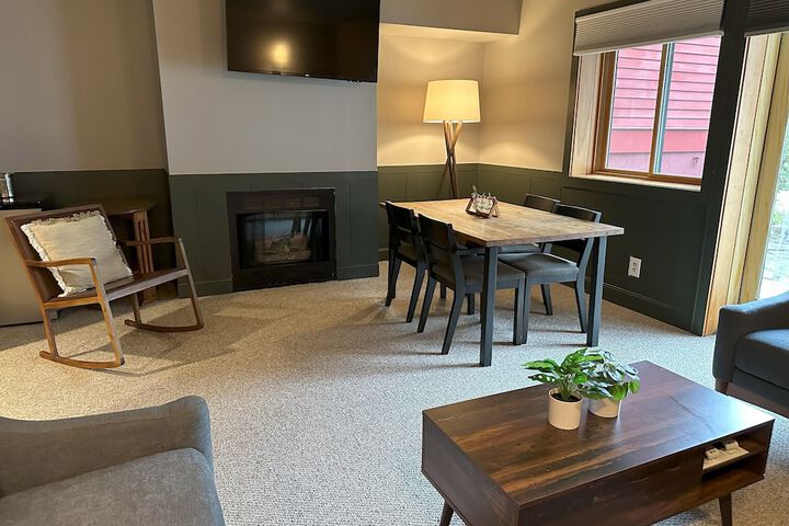 Room 33 of 57