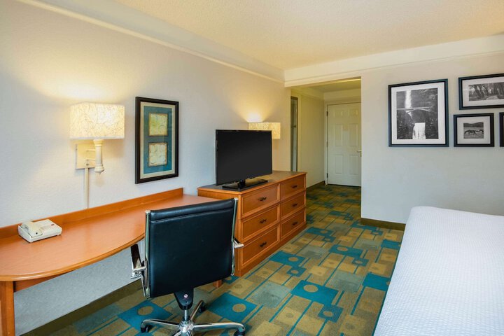 Room 21 of 47