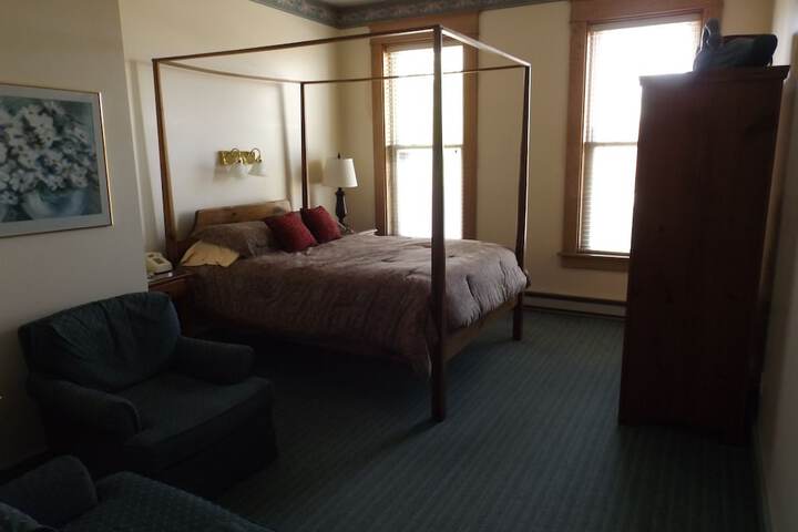Room 9 of 23