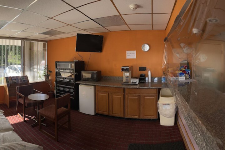 Travelers Inn