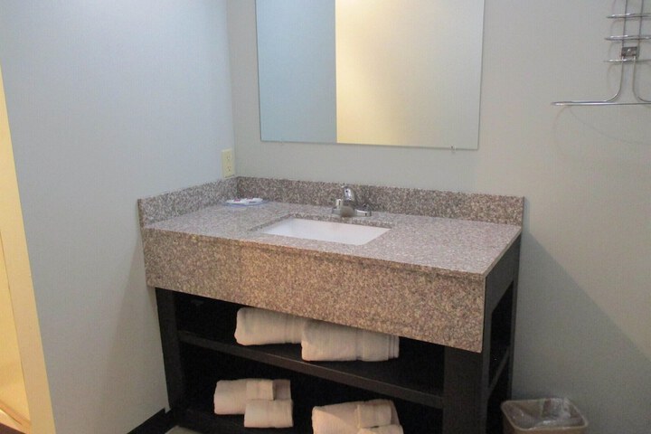 Motel 6 Shartlesville PA