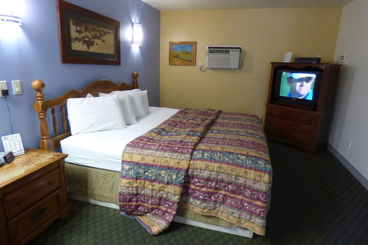 Room 12 of 27