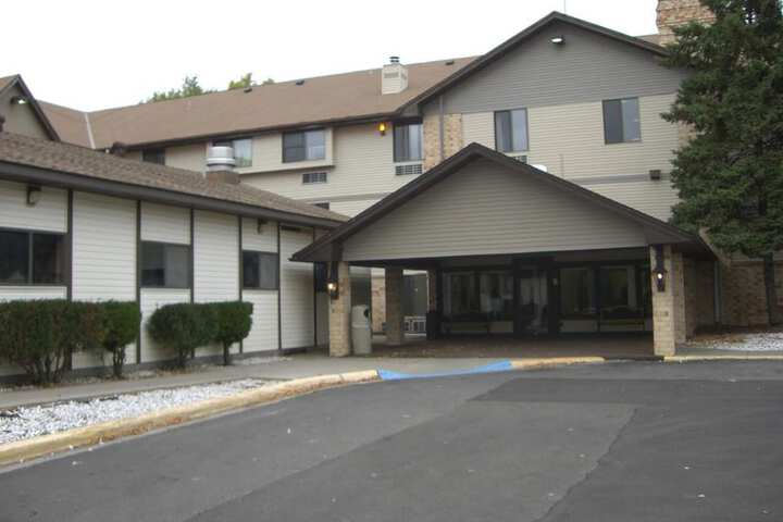 Hotel Exterior 30 of 30