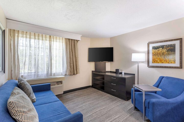 Room 21 of 25