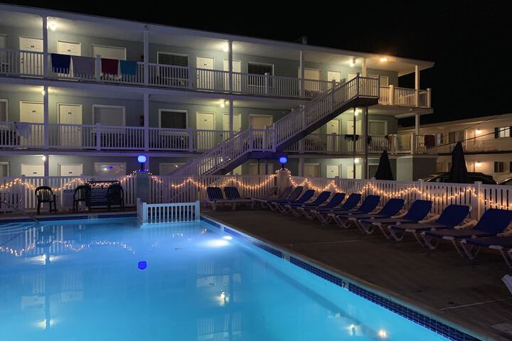 Pool 4 of 70