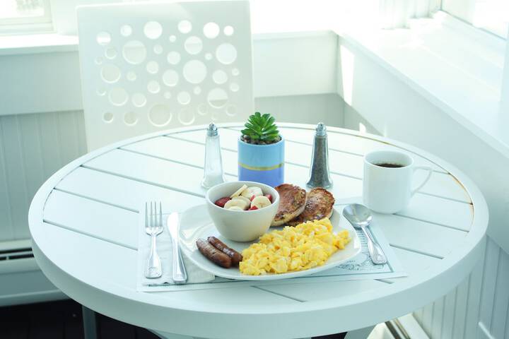 Breakfast/Coffee Service 302 of 468