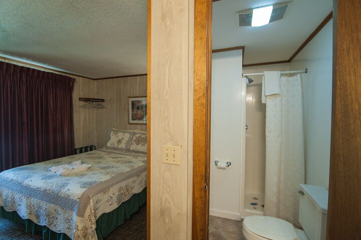 Room 18 of 37