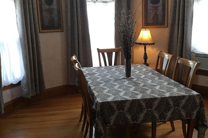 Room 33 of 79