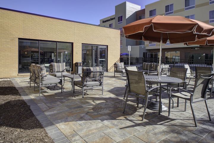Terrace/Patio 23 of 24