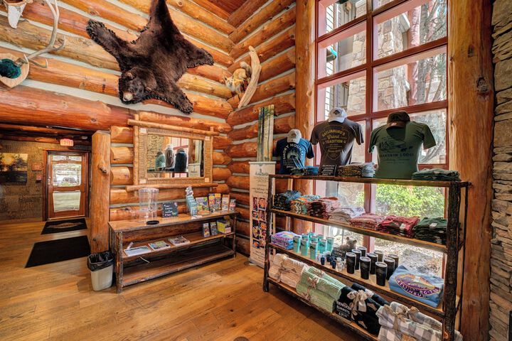 Bearskin Lodge on the River