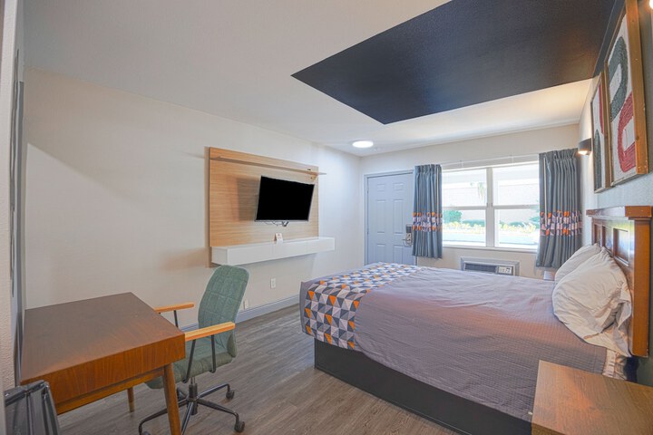 Room 93 of 126