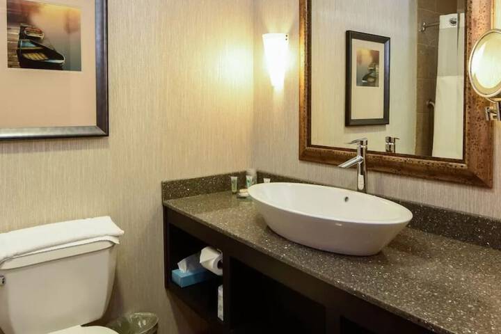 Wheeling Island Hotel-Casino-Racetrack