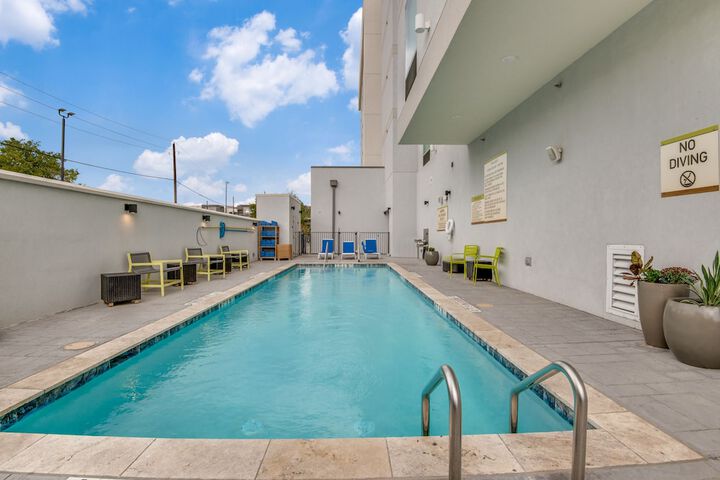 Pool 6 of 26