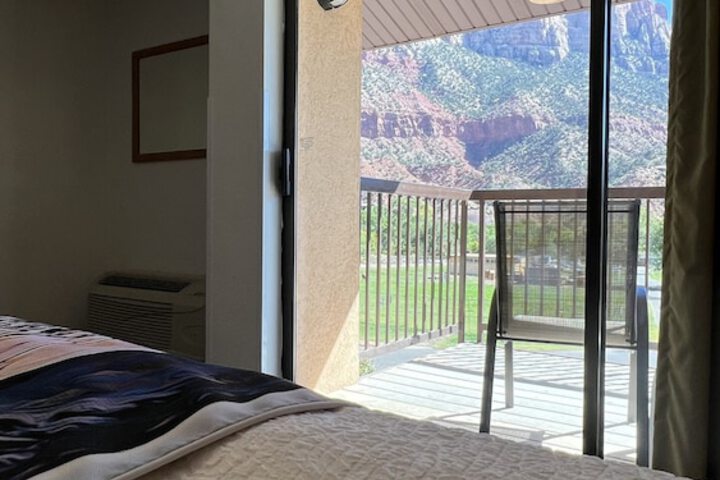 Room 21 of 84