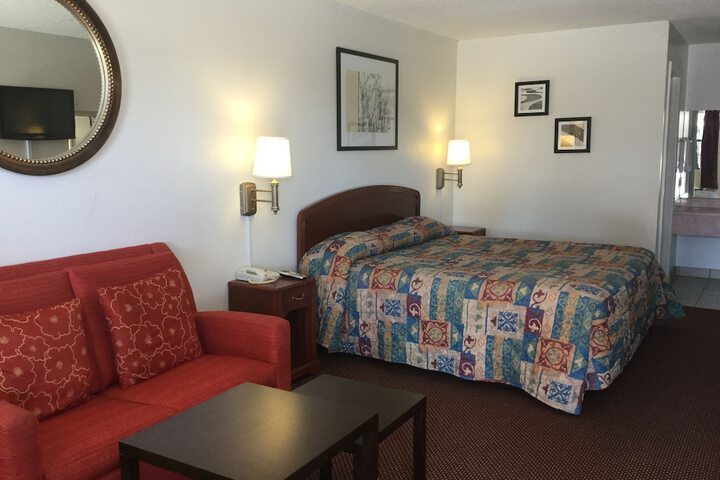 Room 3 of 20