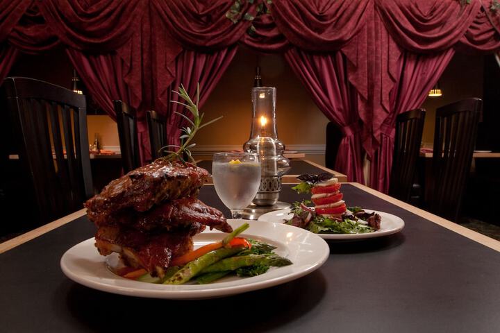 Dining 95 of 125