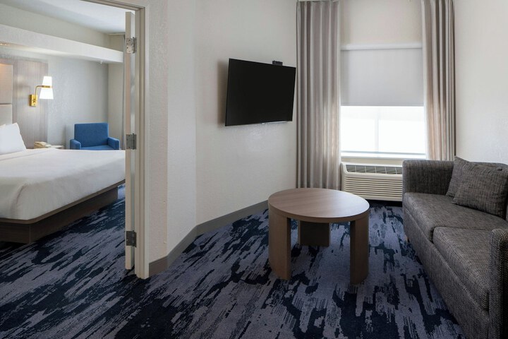 Fairfield Inn & Suites by Marriott Lafayette South