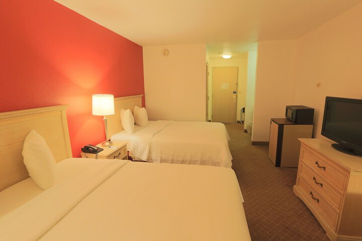 Room 4 of 15