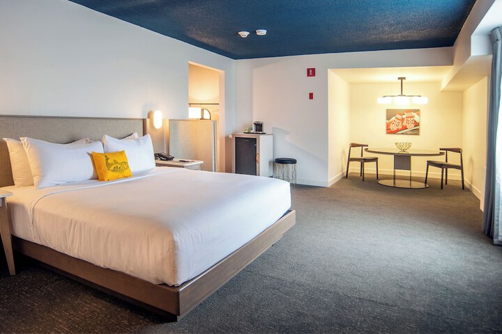DoubleTree by Hilton St. Johns Harbourview
