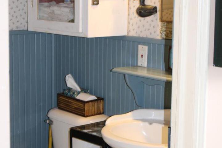 The Mays Place Bed and Breakfast