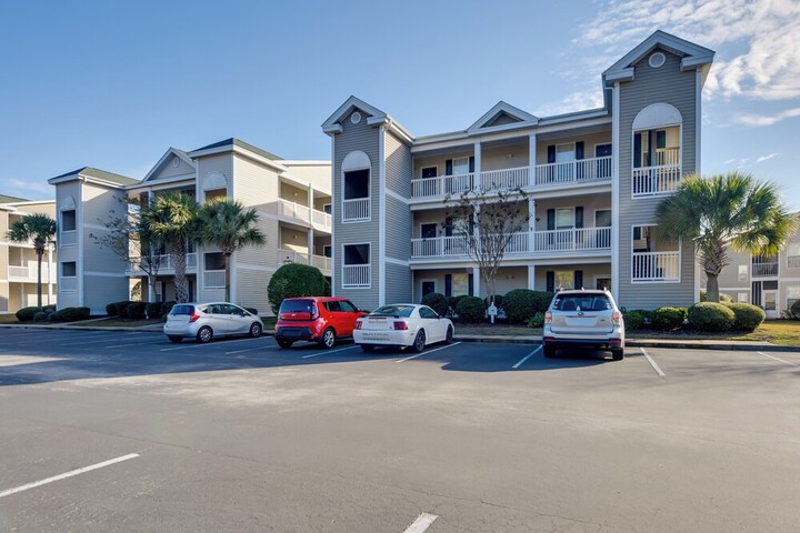 Golf Swim & Explore: Sunset Beach Family Condo!