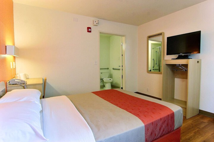Motel 6 Kingsville TX