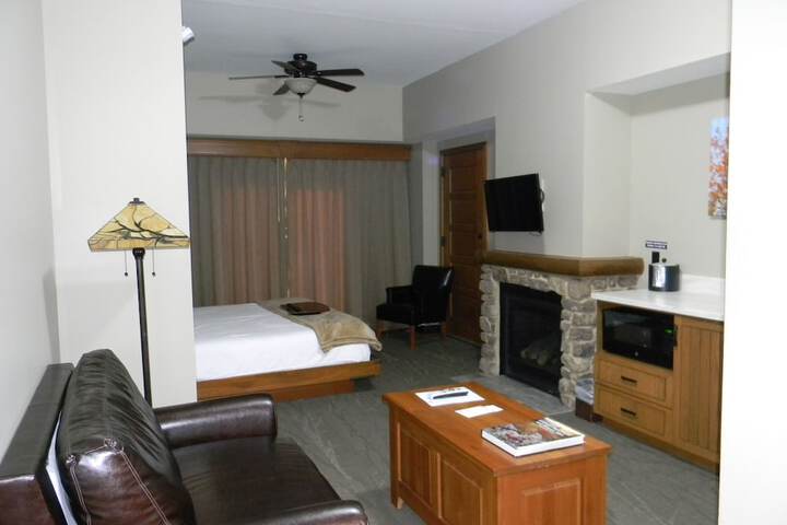 Room 43 of 124