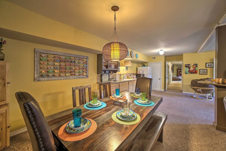Lakefront Retreat w / Dock & Beach: 2 Miles to Golf