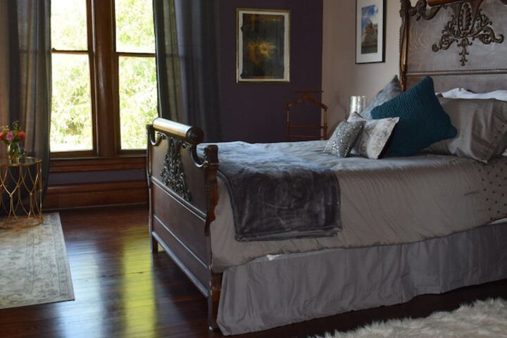 Room 9 of 26