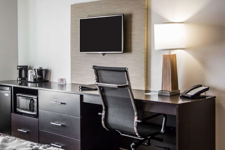 Room 19 of 36