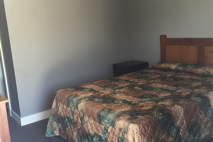 Room 33 of 34