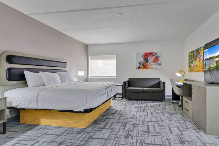 Room 9 of 9