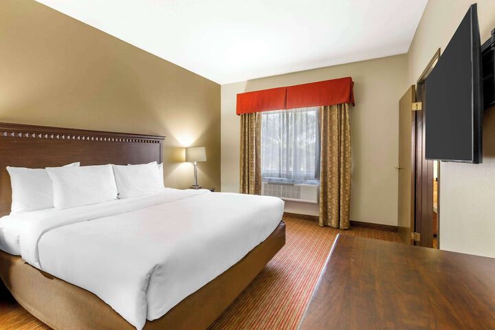 Room 32 of 36