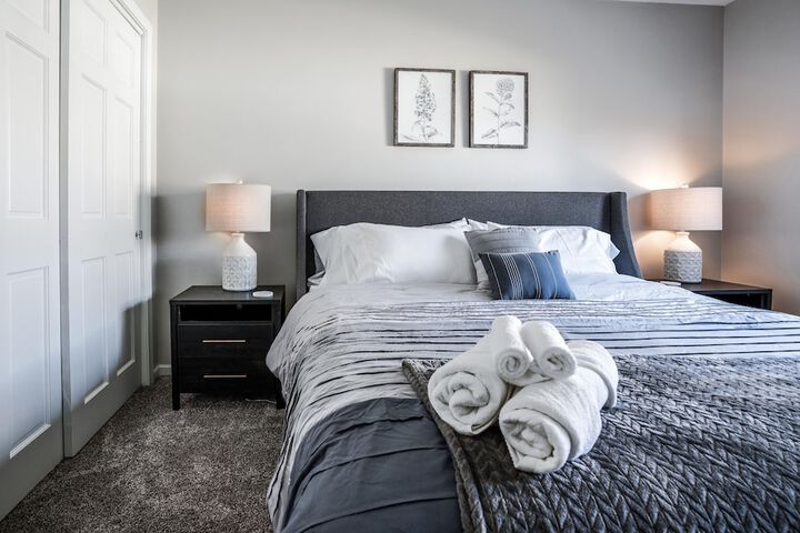 The Overbrook 2BR Pet-friendly Condo Lake Geneva